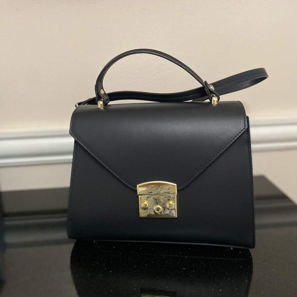Camelia Roma leather shoulder Black handbag